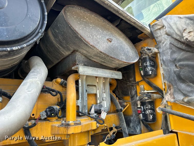 image for item EH7066 John Deere 844K-II wheel loader