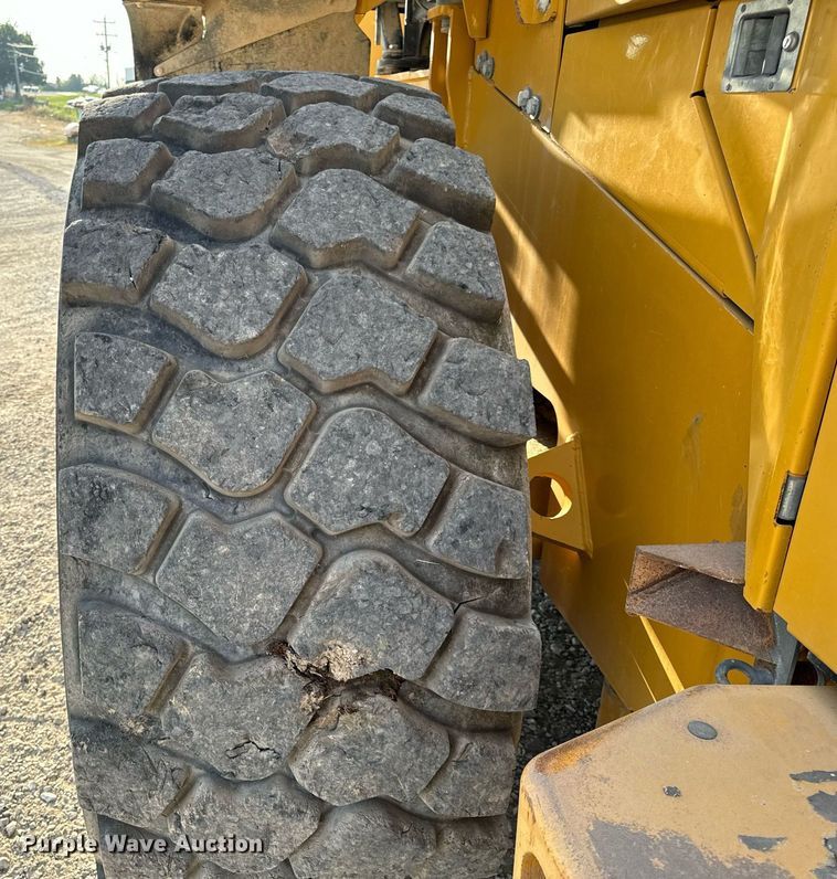 image for item EH7066 John Deere 844K-II wheel loader