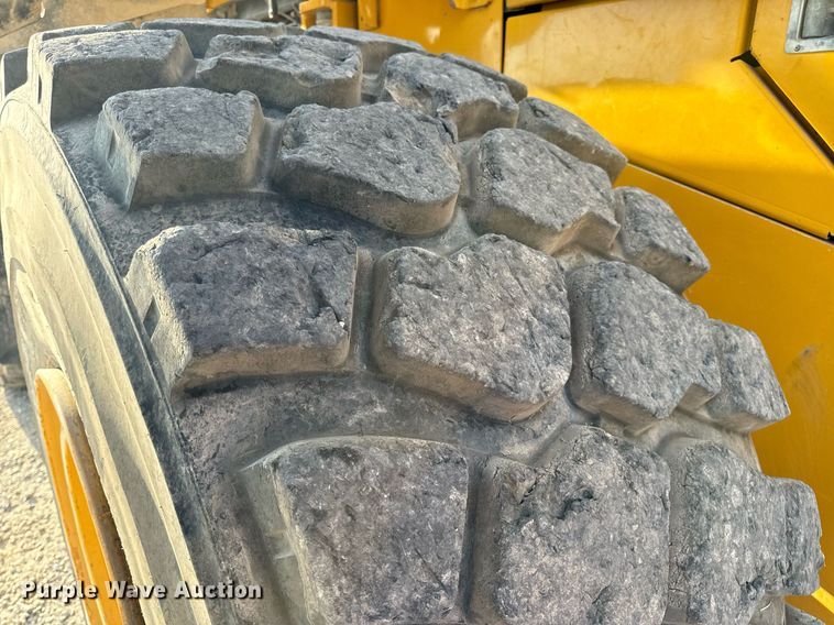 image for item EH7066 John Deere 844K-II wheel loader