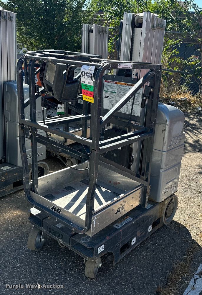 image for item EI4041 2017 JLG 20MVL vertical lift