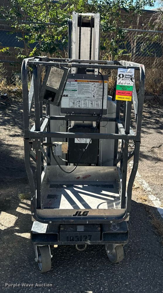 image for item EI4041 2017 JLG 20MVL vertical lift