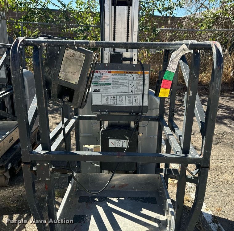 image for item EI4041 2017 JLG 20MVL vertical lift