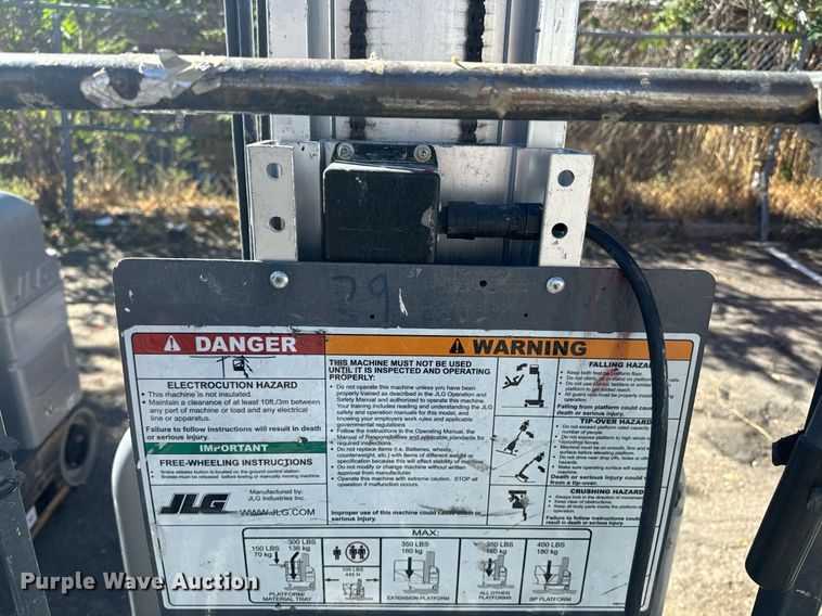 image for item EI4041 2017 JLG 20MVL vertical lift