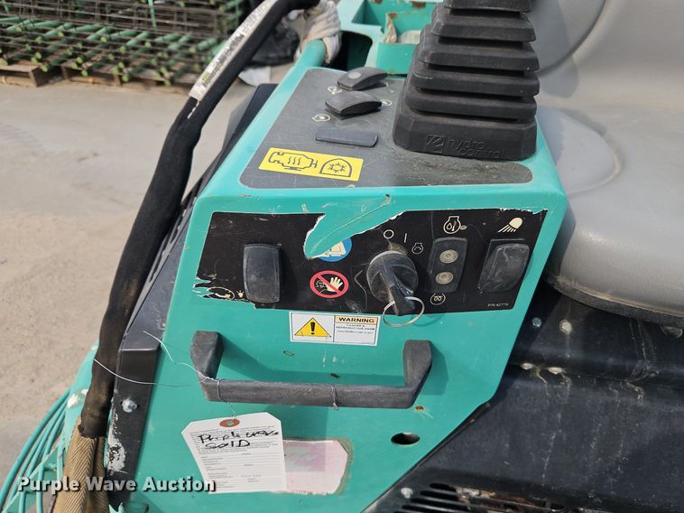 image for item EI8372 2019 Multi Quip HTX6H riding trowel