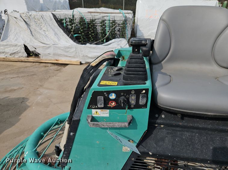 image for item EI8373 2020 Multi Quip STX6H riding trowel