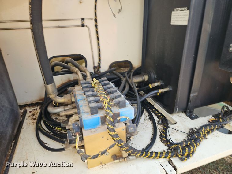 image for item EI8376 2002 Terex TB85 boom lift