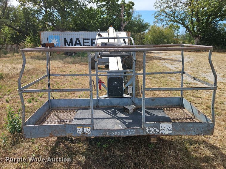 image for item EI8376 2002 Terex TB85 boom lift