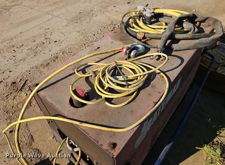 image for item EI8381  40