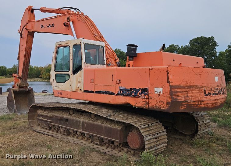 image for item EI8386 1997 Daewoo SL400LC-III excavator
