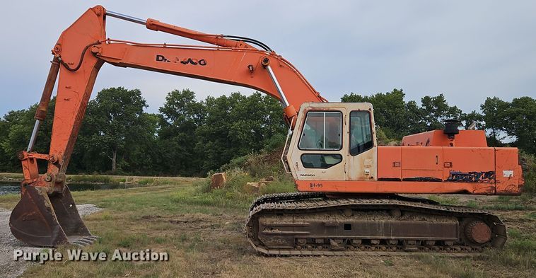image for item EI8386 1997 Daewoo SL400LC-III excavator
