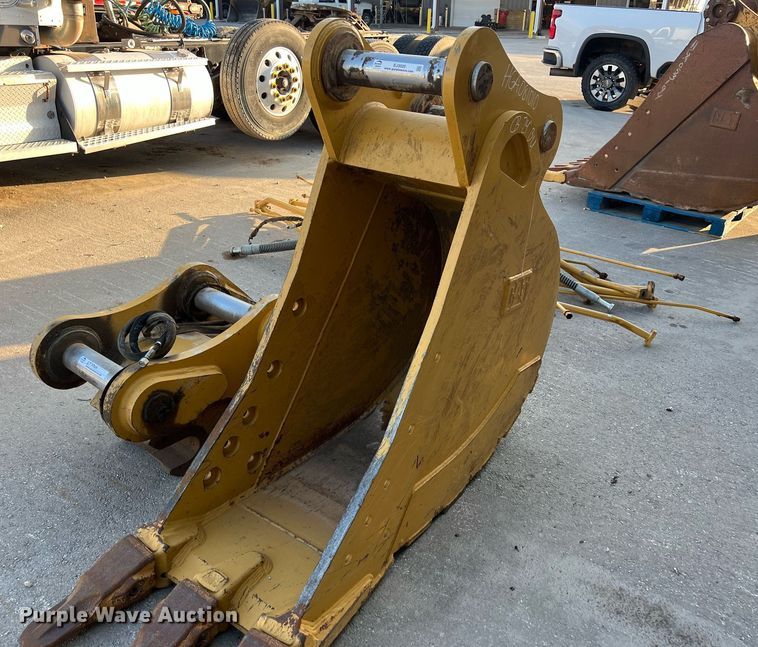 image for item EJ3020 Caterpillar  excavator bucket