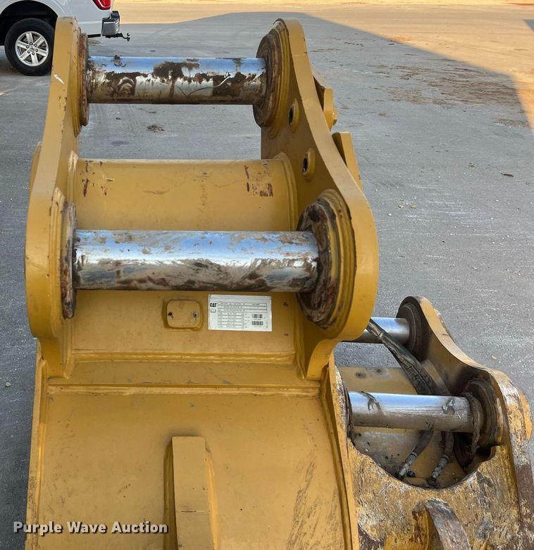 image for item EJ3020 Caterpillar  excavator bucket