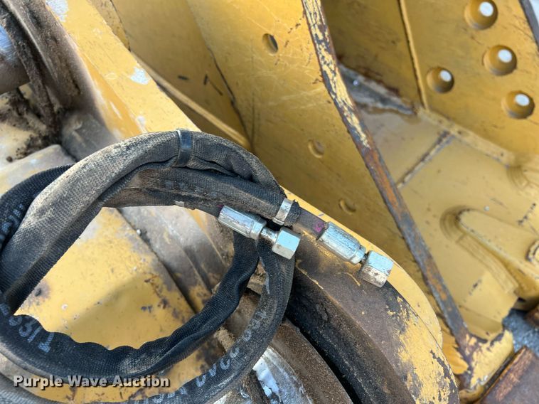 image for item EJ3020 Caterpillar  excavator bucket