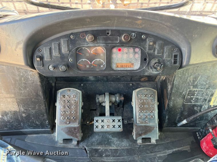 image for item EJ3024 2006 Caterpillar 963C track loader