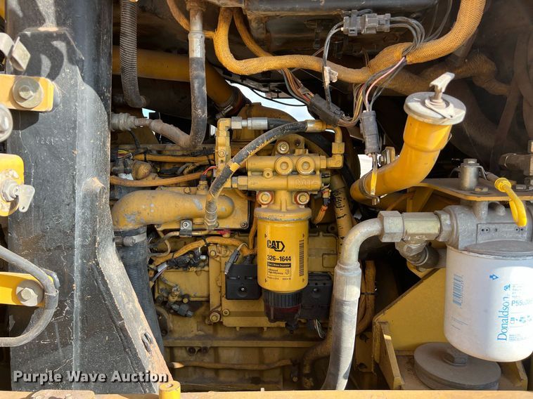 image for item EJ3024 2006 Caterpillar 963C track loader