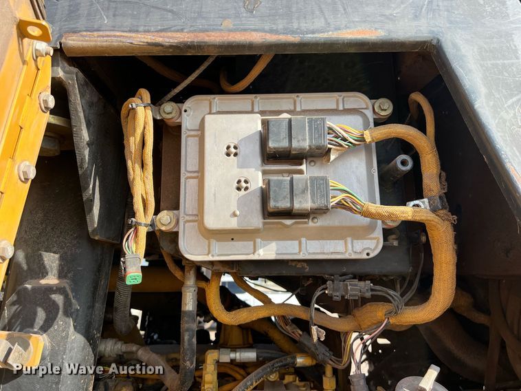 image for item EJ3024 2006 Caterpillar 963C track loader