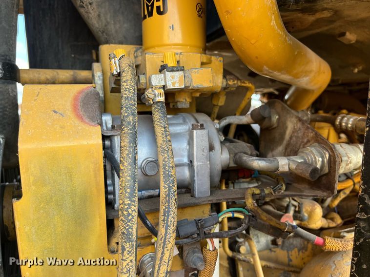 image for item EJ3024 2006 Caterpillar 963C track loader
