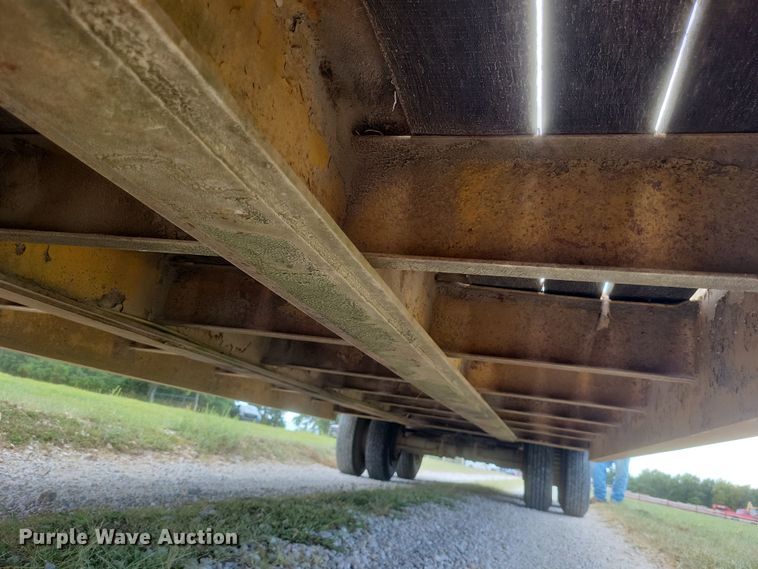 image for item EJ5508 1967 Fruehauf equipment trailer