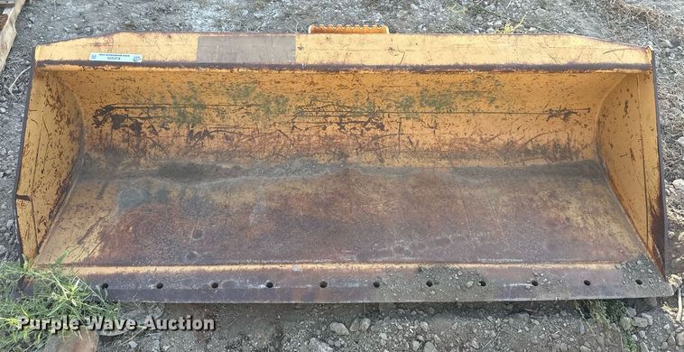 image for item EJ7225 Case  H674862 skid steer bucket