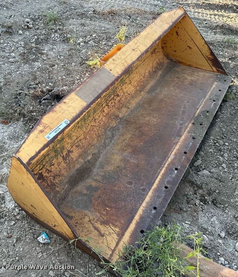 image for item EJ7225 Case  H674862 skid steer bucket