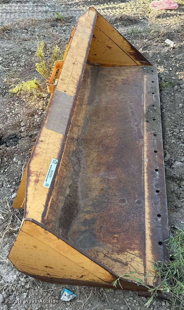 image for item EJ7225 Case  H674862 skid steer bucket