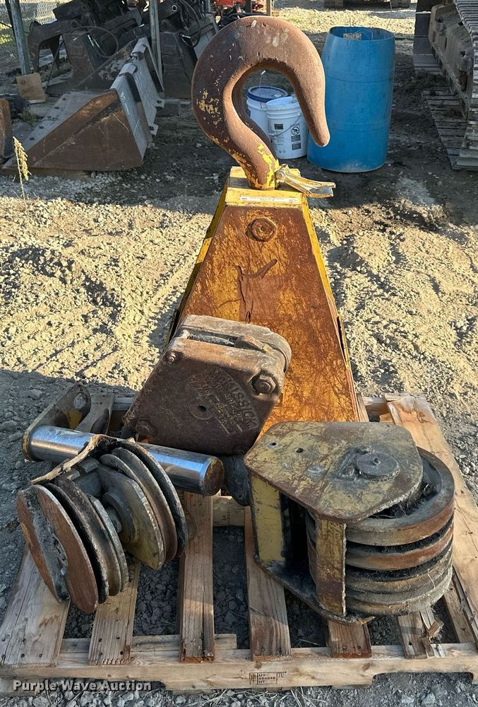 image for item EJ7226 (4) crane attachments