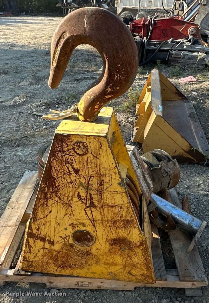 image for item EJ7226 (4) crane attachments