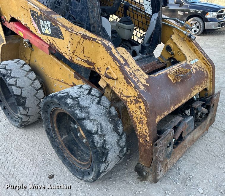 image for item EJ7229 2011 Caterpillar 246C skid steer loader