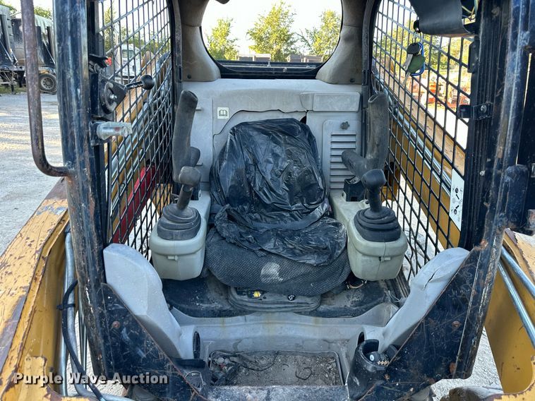 image for item EJ7229 2011 Caterpillar 246C skid steer loader