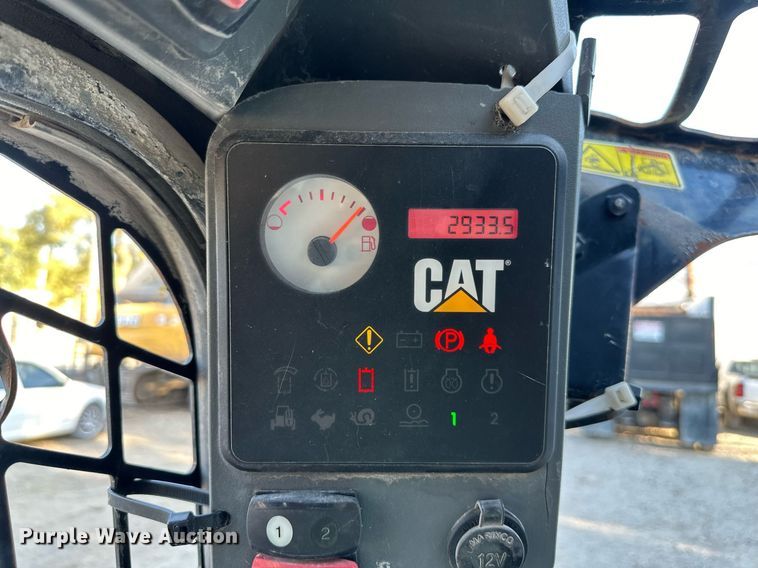 image for item EJ7229 2011 Caterpillar 246C skid steer loader