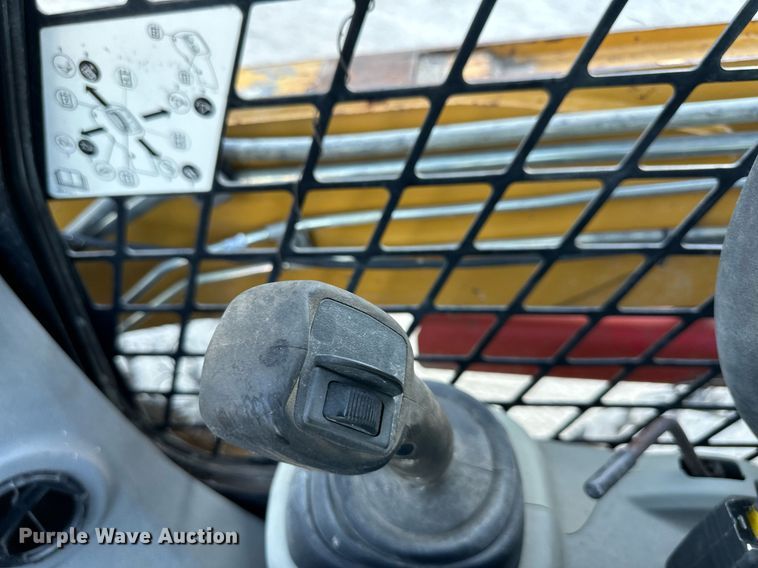 image for item EJ7229 2011 Caterpillar 246C skid steer loader