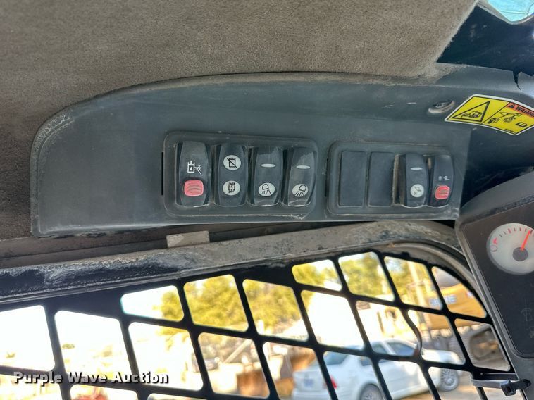 image for item EJ7229 2011 Caterpillar 246C skid steer loader