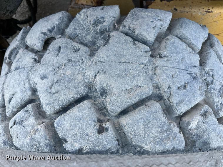 image for item EJ7229 2011 Caterpillar 246C skid steer loader