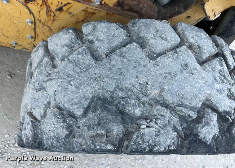 image for item EJ7229 2011 Caterpillar 246C skid steer loader