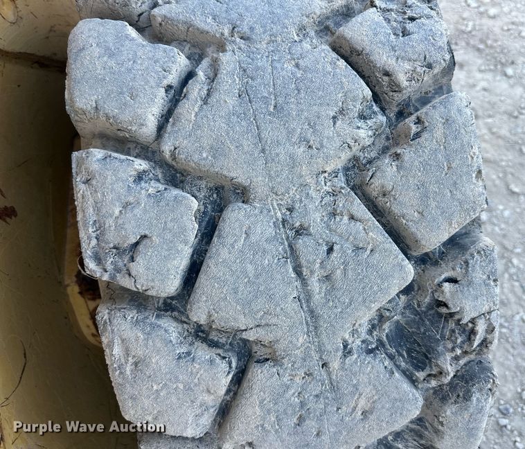 image for item EJ7229 2011 Caterpillar 246C skid steer loader