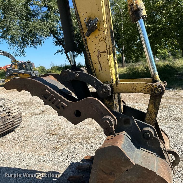 image for item EJ7235 2007 Komatsu PC158USLC excavator