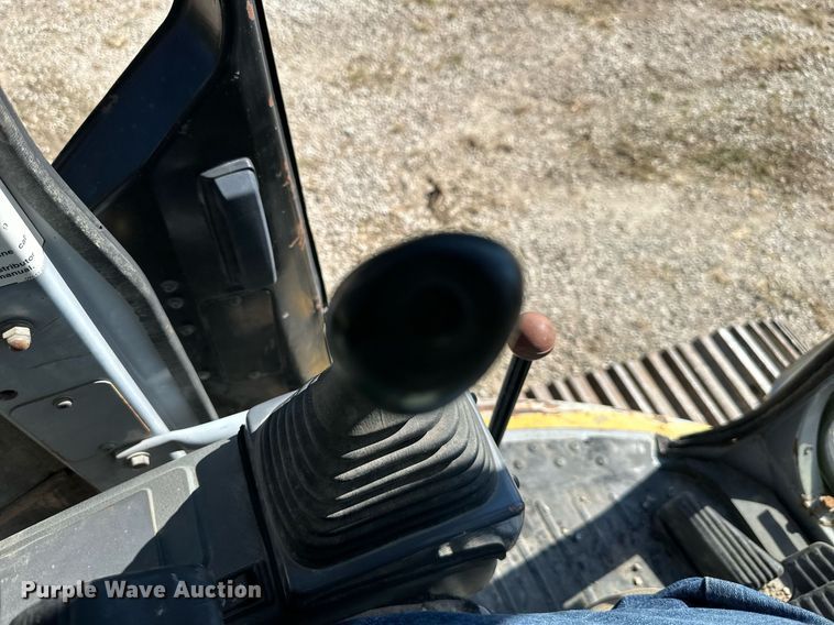 image for item EJ7235 2007 Komatsu PC158USLC excavator