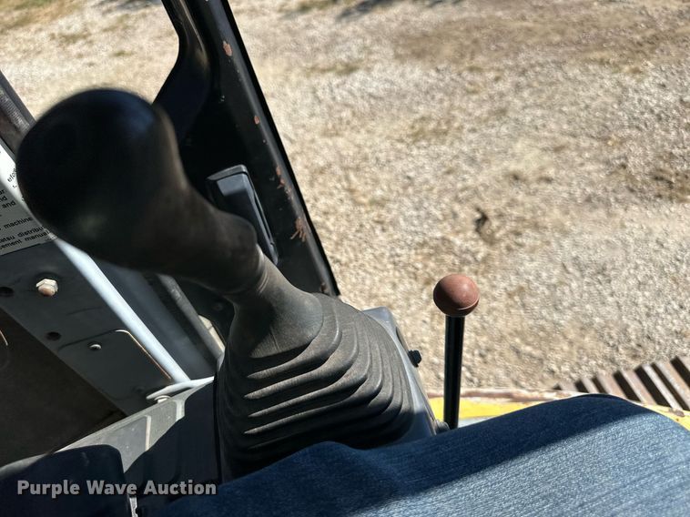 image for item EJ7235 2007 Komatsu PC158USLC excavator