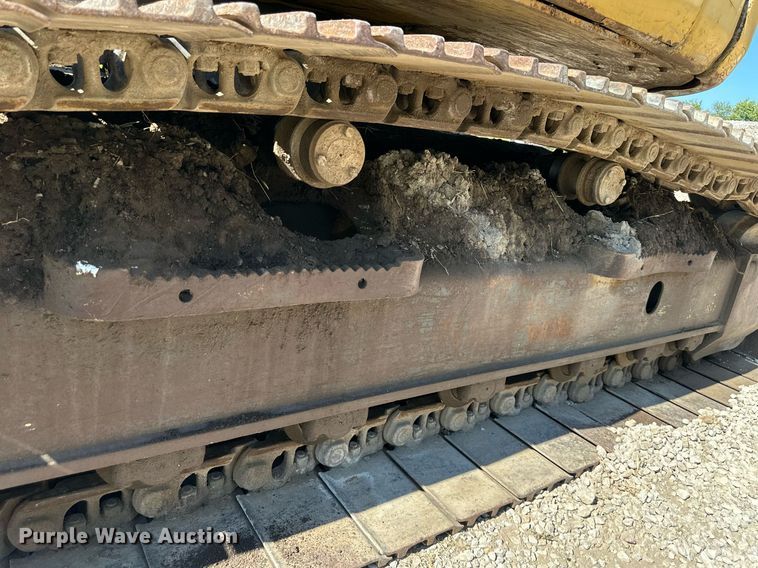 image for item EJ7235 2007 Komatsu PC158USLC excavator