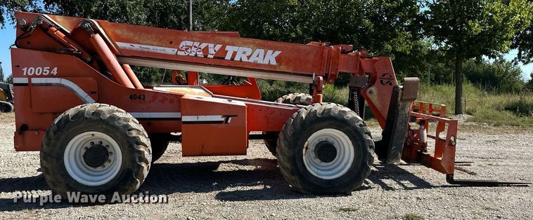 image for item EJ7236 1997 Skytrak 10054 telehandler