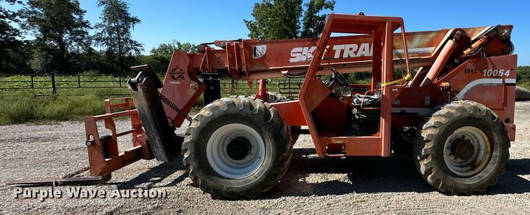 image for item EJ7236 1997 Skytrak 10054 telehandler