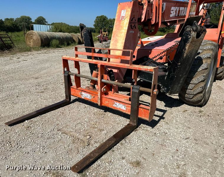 image for item EJ7236 1997 Skytrak 10054 telehandler