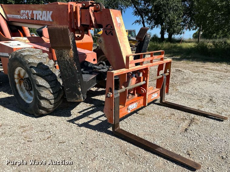 image for item EJ7236 1997 Skytrak 10054 telehandler