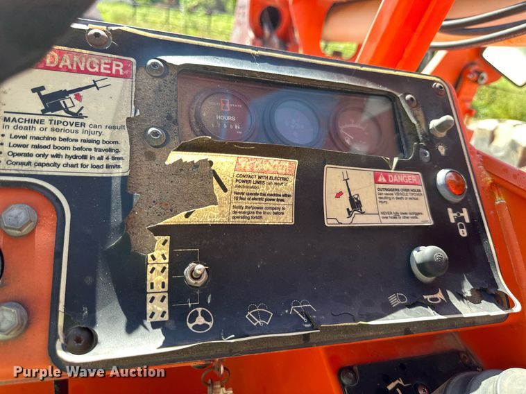 image for item EJ7236 1997 Skytrak 10054 telehandler