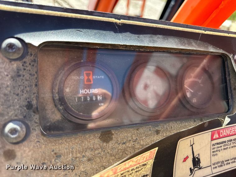 image for item EJ7236 1997 Skytrak 10054 telehandler