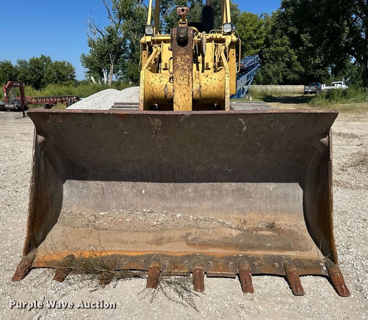 image for item EJ7237 1986 Caterpillar  963 track loader