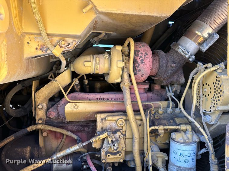 image for item EJ7237 1986 Caterpillar  963 track loader