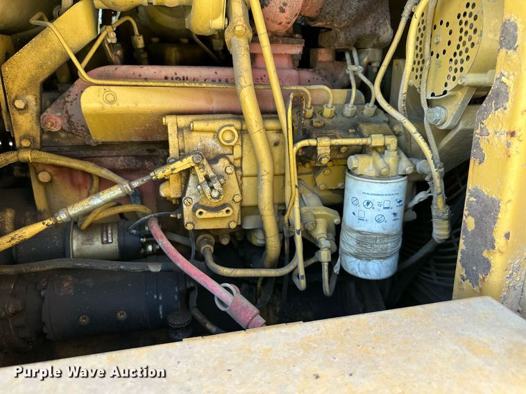 image for item EJ7237 1986 Caterpillar  963 track loader