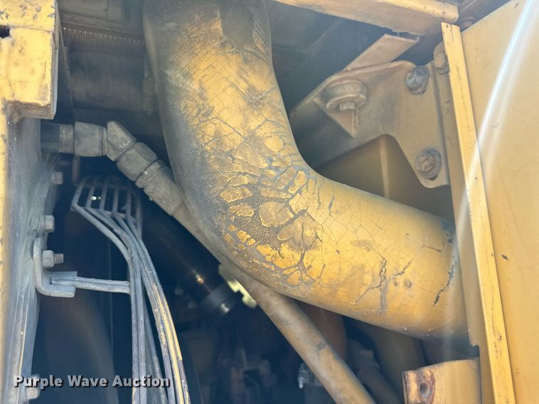 image for item EJ7237 1986 Caterpillar  963 track loader