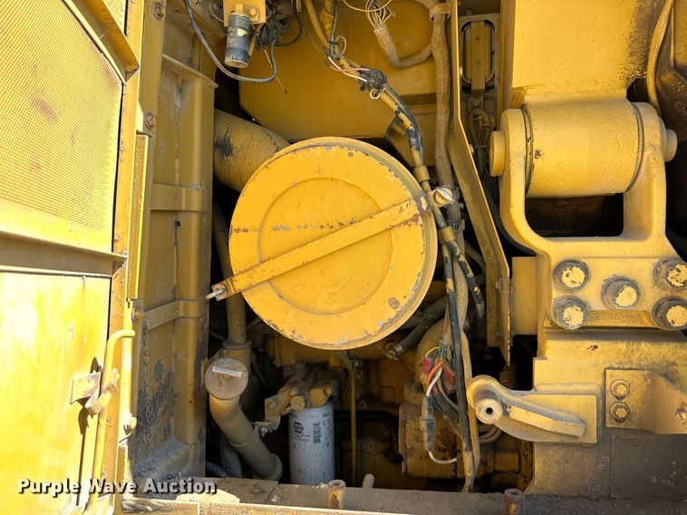 image for item EJ7237 1986 Caterpillar  963 track loader